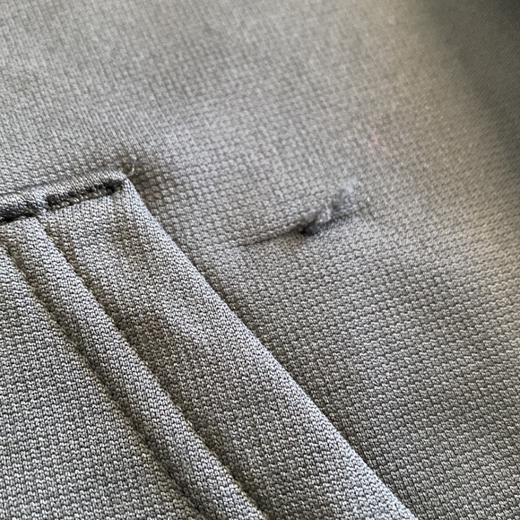 Boys Under Armour Black Hoodie/Pullover with Camo Athlete Graphic - Picture 5 of 10